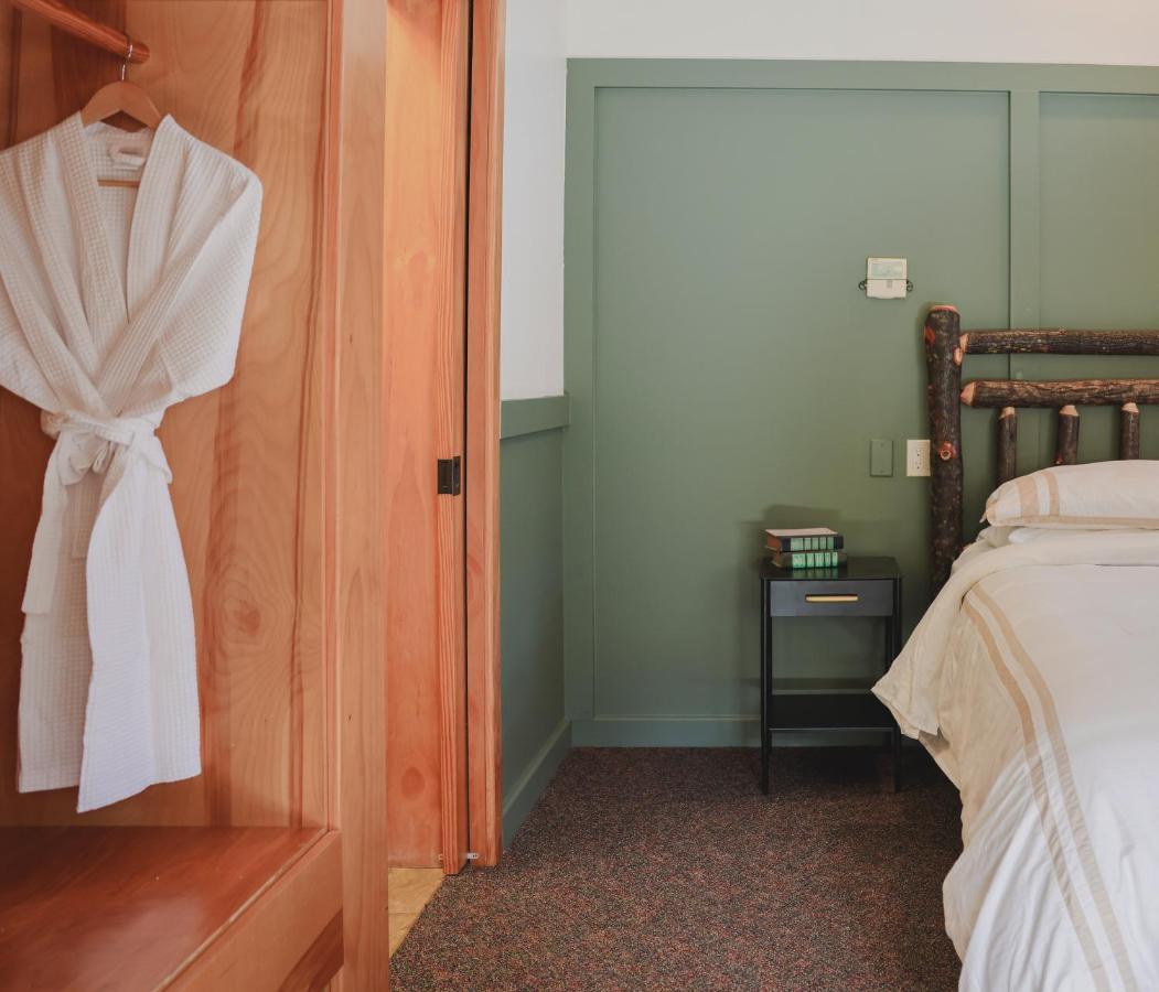 Outland Chalet & Suites Great Smoky Mountains Whittier Kültér fotó