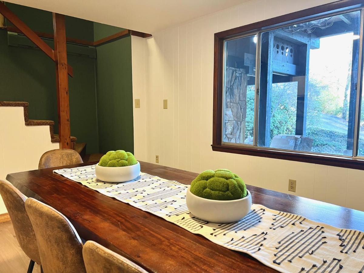 Outland Chalet & Suites Great Smoky Mountains Whittier Szoba fotó